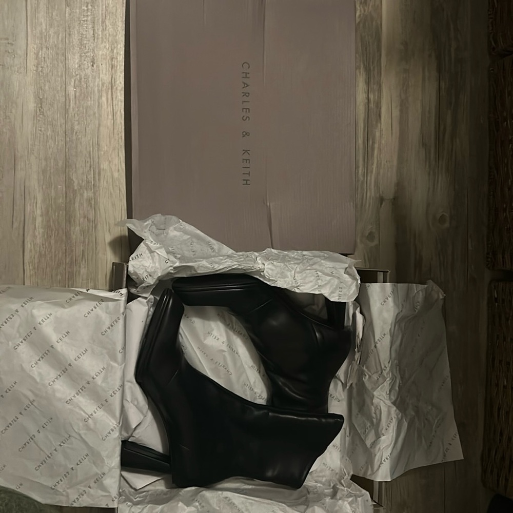 Charles & Keith black ankle boots - brand new - never worn!